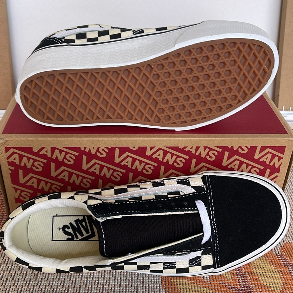 Vans Men’s Old Skool Stacked
Checkerboard Black/Classic
VN0A7Q5MTYQ
Platforms - Picture 4 of 16